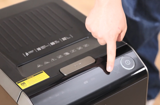 02 Deli Auot papel de alimentação Shrdder ET088