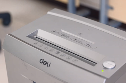 Triturador de papel Deli ET095